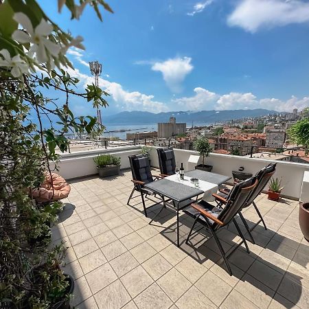 דירות 105M2 Penthouse Sea View Rijeka With Free Garage Parking מראה חיצוני תמונה