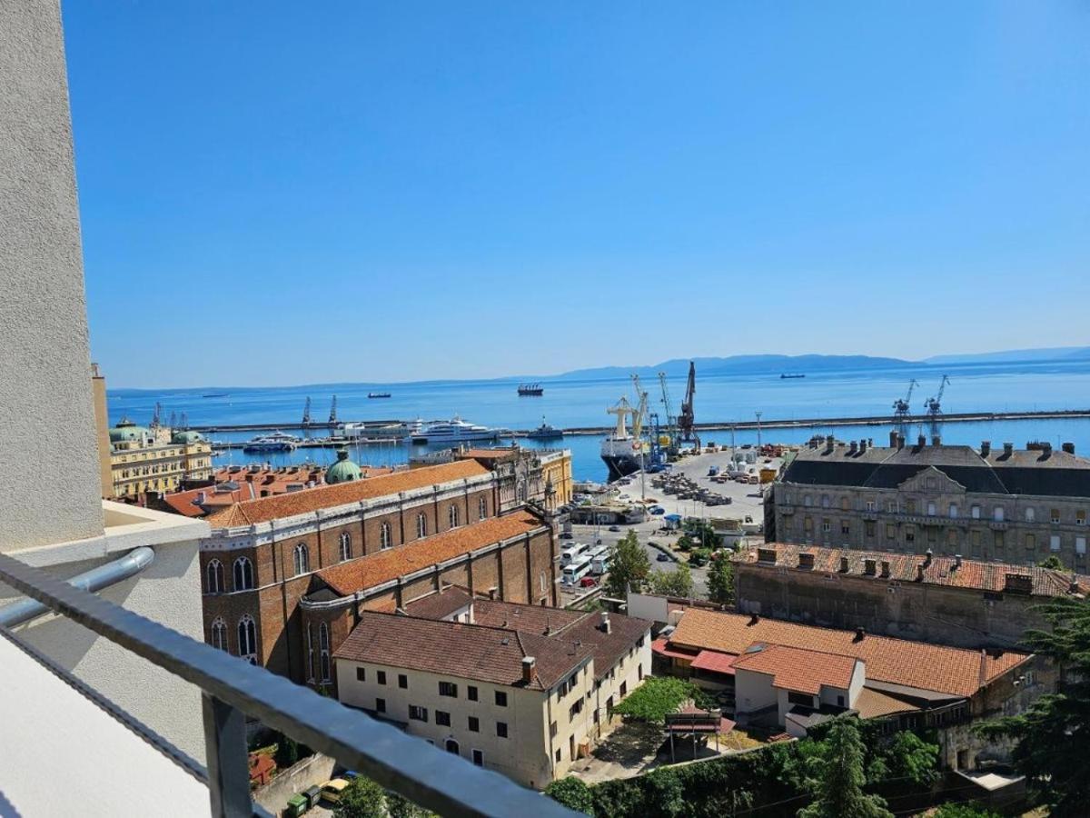 דירות 105M2 Penthouse Sea View Rijeka With Free Garage Parking מראה חיצוני תמונה